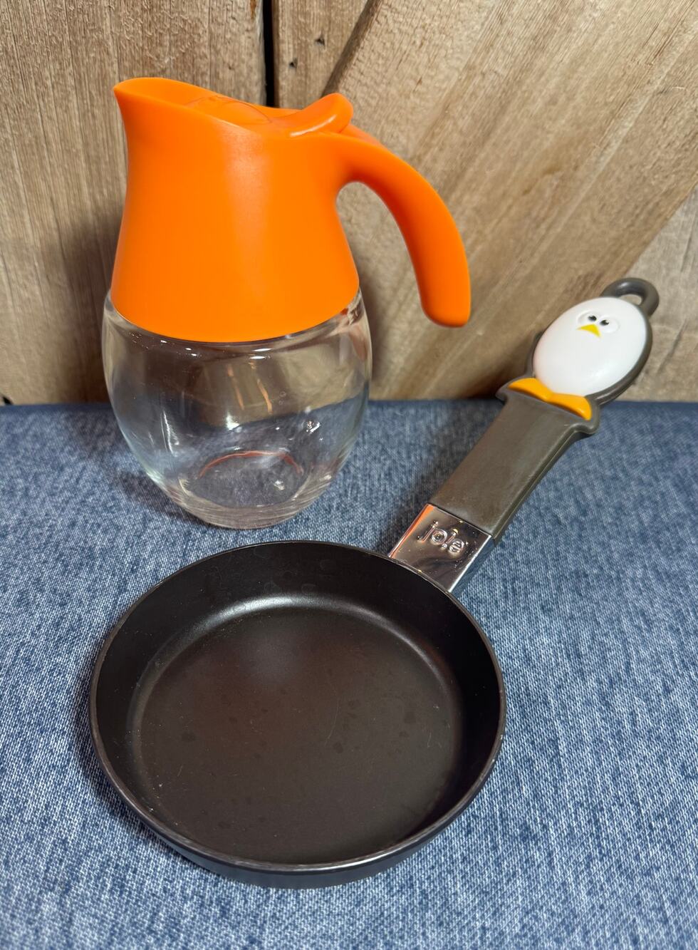 Breakfast Combo Joie Glass Syrup Dispenser & "Small Fry" Mini Nonstick Egg Pan